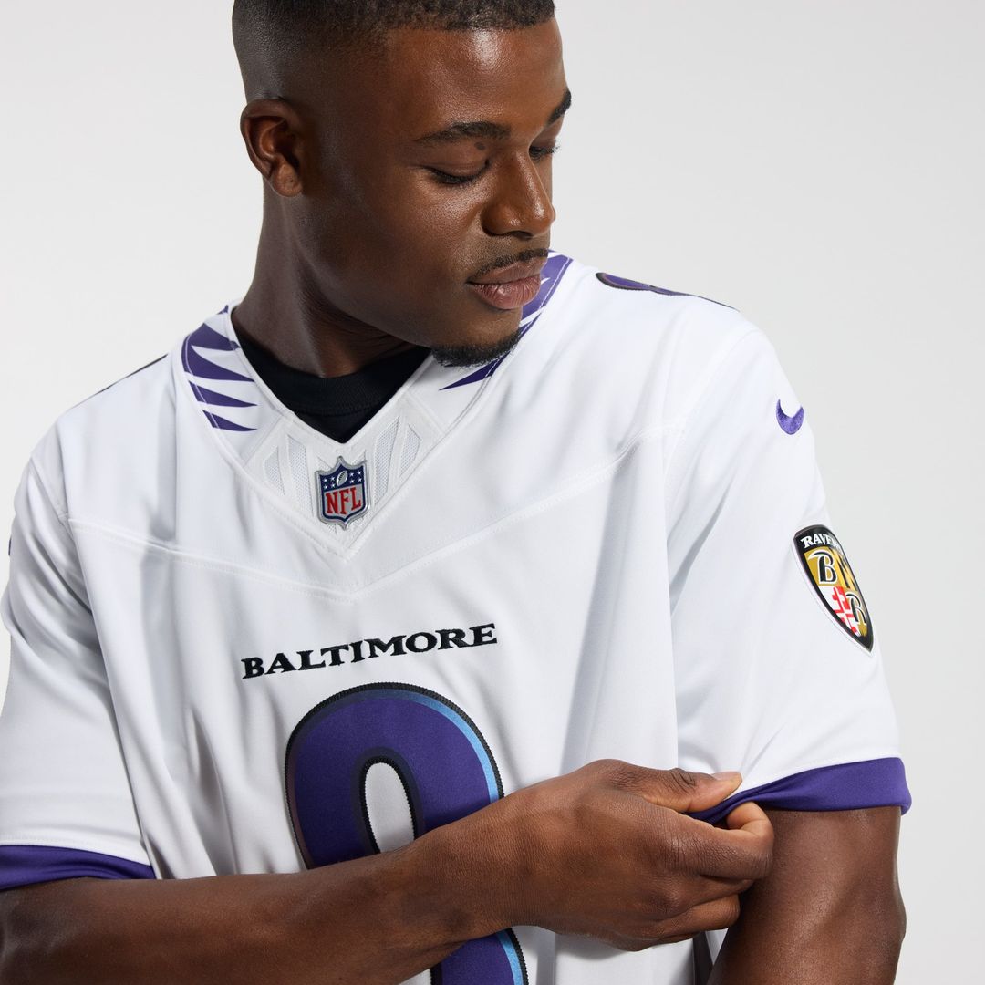 Baltimore Ravens Lamar Jackson White Vapor F.U.S.E. Stitched Limited Jersey | NFL Football Jersey