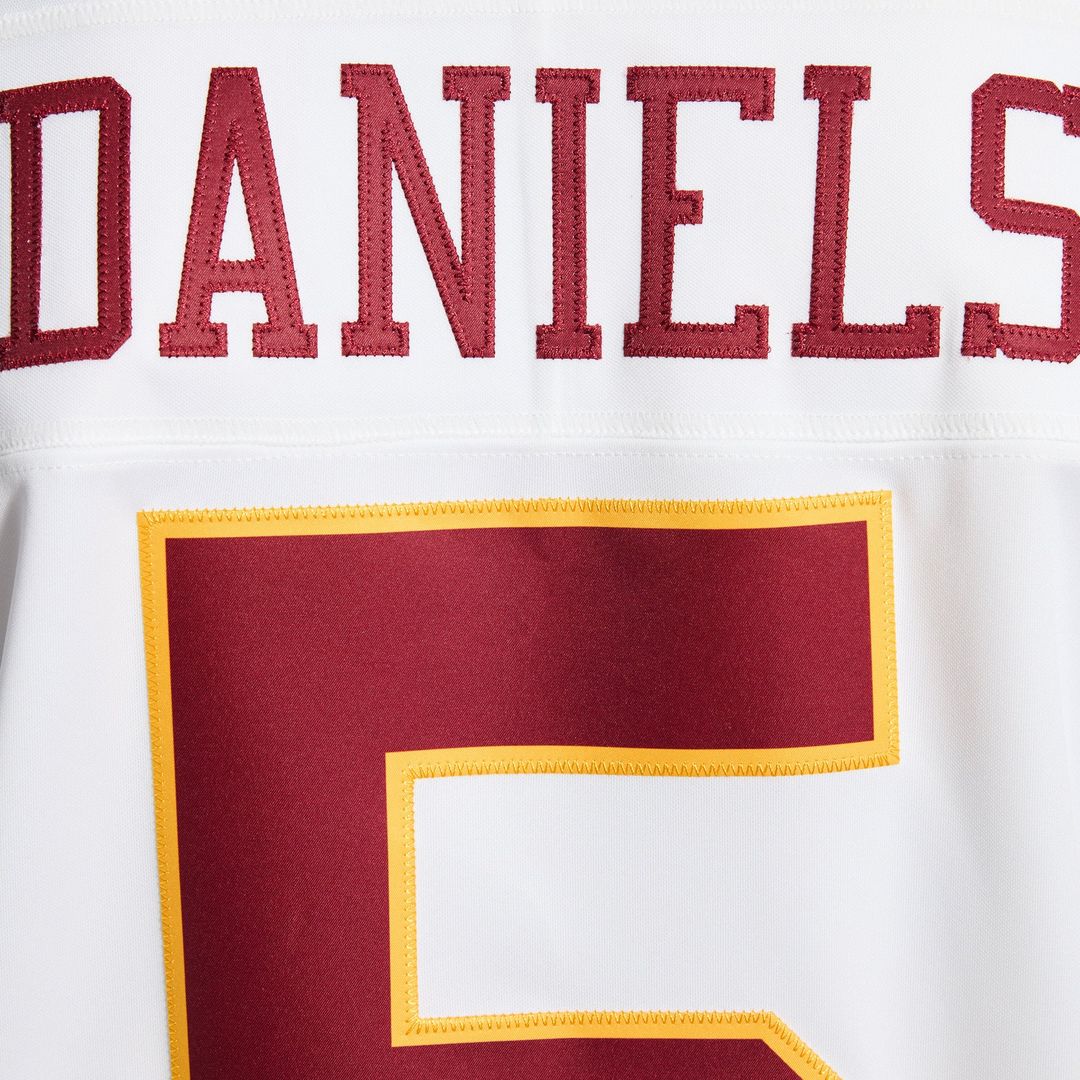 Washington Commanders Jayden Daniels Burgundy Team Vapor F.U.S.E. Stitched Limited Jersey | NFL Football Jersey